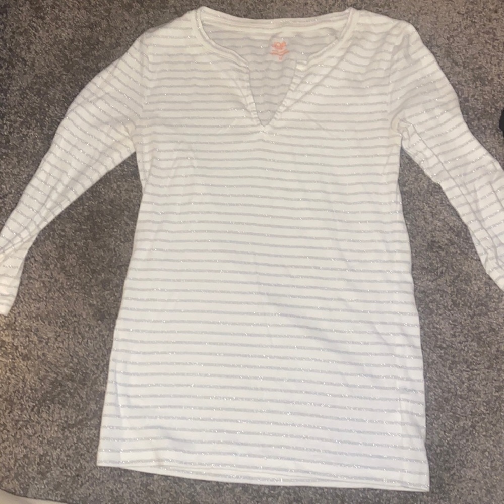 long sleeve white and silver striped top!
